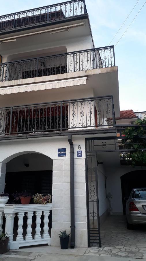 Apartmani Jelena Crikvenica Eksteriør bilde